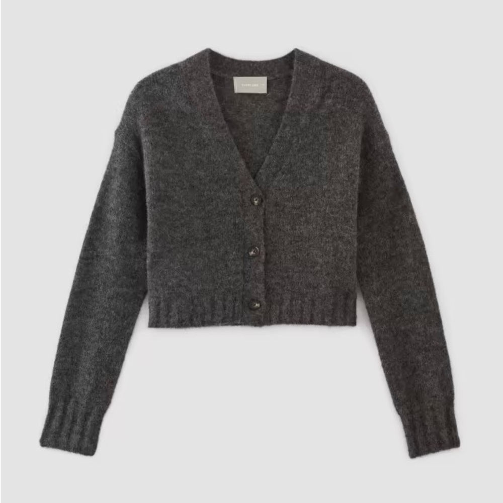 Everlane The Alpaca V-Neck Cropped Cardigan in Dark Charcoal